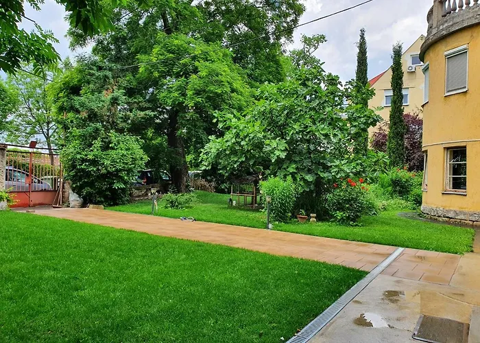 Blue Bird Citadel * Βουδαπέστη